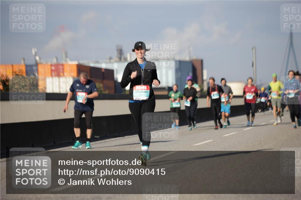03.10.2025 - Köhlbrandbrückenlauf Jannik Wohlers http://msf.ph/oto/9090415 03.10.2025 10:10:23 Position 3 3701 meine-sportfotos.de
