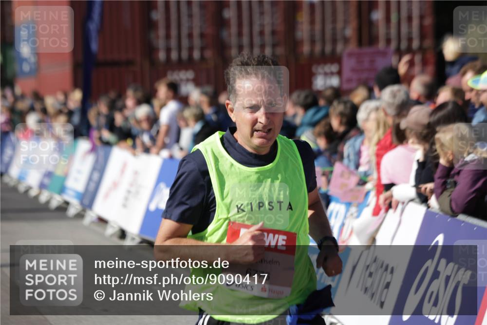 03.10.2025 - Köhlbrandbrückenlauf Jannik Wohlers http://msf.ph/oto/9090417 03.10.2025 13:19:32 Ziel 4691, 4971, 5009, 5405, 5443, 5451, 5578, 5838, 6230, 6753, 6776 meine-sportfotos.de