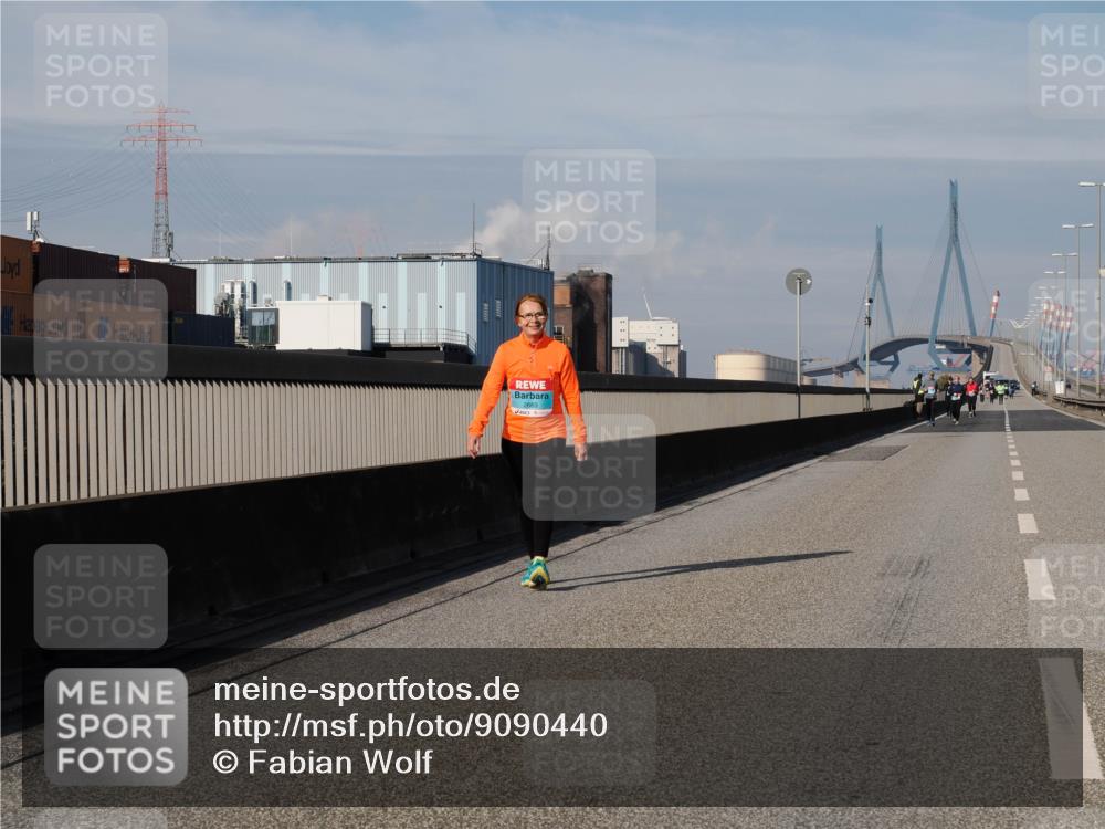 03.10.2025 - Köhlbrandbrückenlauf Fabian Wolf http://msf.ph/oto/9090440 03.10.2025 10:26:09 Position 3  meine-sportfotos.de
