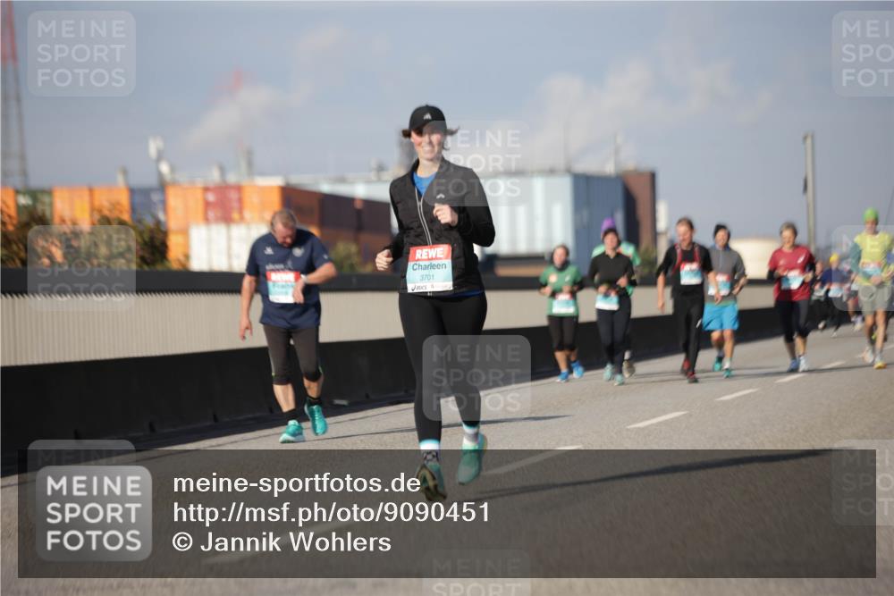 03.10.2025 - Köhlbrandbrückenlauf Jannik Wohlers http://msf.ph/oto/9090451 03.10.2025 10:10:23 Position 3 3701 meine-sportfotos.de
