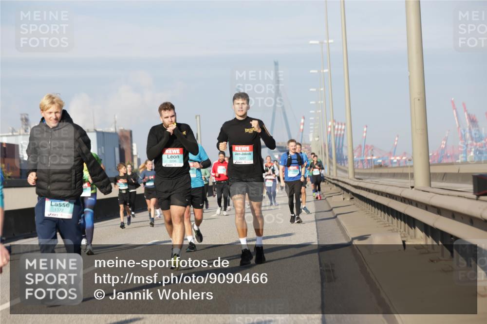03.10.2025 - Köhlbrandbrückenlauf Jannik Wohlers http://msf.ph/oto/9090466 03.10.2025 09:59:00 Position 3 1372, 6, 3207 meine-sportfotos.de