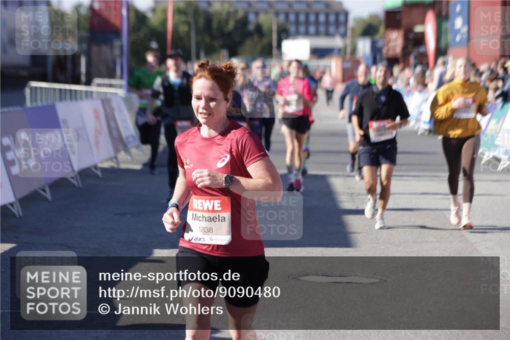 03.10.2025 - Köhlbrandbrückenlauf Jannik Wohlers http://msf.ph/oto/9090480 03.10.2025 13:19:37 Ziel 4691, 4971, 4981, 5009, 5148, 5405, 5578, 5647, 5648, 5650, 5838, 5931, 5975, 6382, 6383, 6600, 6753, 6776 meine-sportfotos.de
