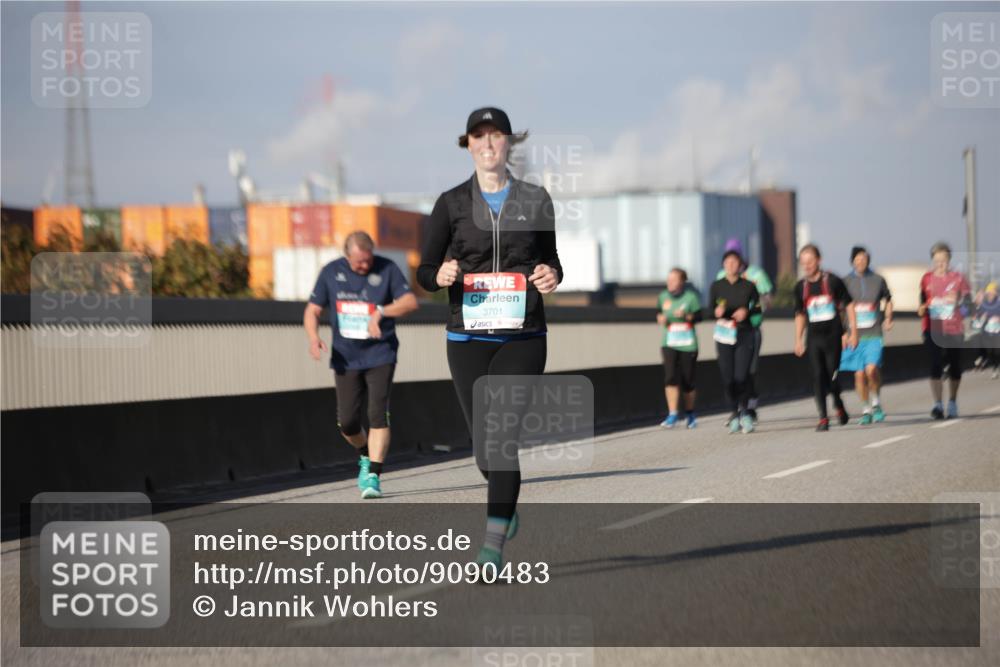 03.10.2025 - Köhlbrandbrückenlauf Jannik Wohlers http://msf.ph/oto/9090483 03.10.2025 10:10:23 Position 3 3701 meine-sportfotos.de