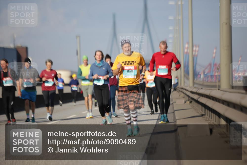 03.10.2025 - Köhlbrandbrückenlauf Jannik Wohlers http://msf.ph/oto/9090489 03.10.2025 10:10:26 Position 3 3122 meine-sportfotos.de