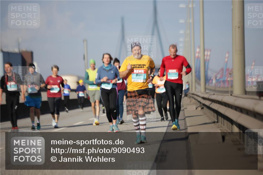 03.10.2025 - Köhlbrandbrückenlauf Jannik Wohlers http://msf.ph/oto/9090493 03.10.2025 10:10:26 Position 3 3122 meine-sportfotos.de