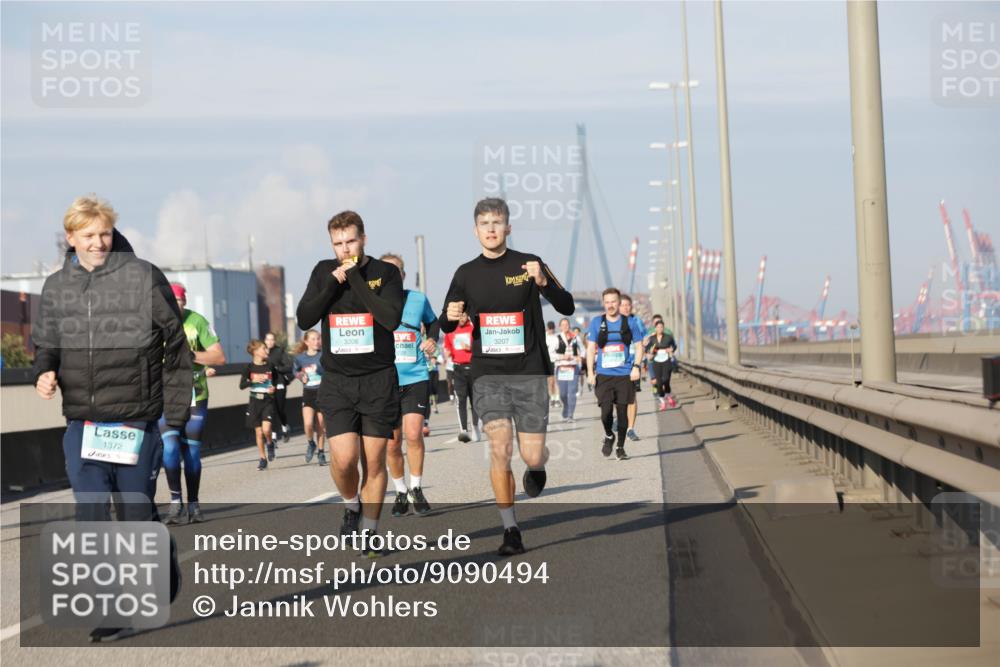 03.10.2025 - Köhlbrandbrückenlauf Jannik Wohlers http://msf.ph/oto/9090494 03.10.2025 09:59:00 Position 3 1372, 3206, 3207, 229 meine-sportfotos.de