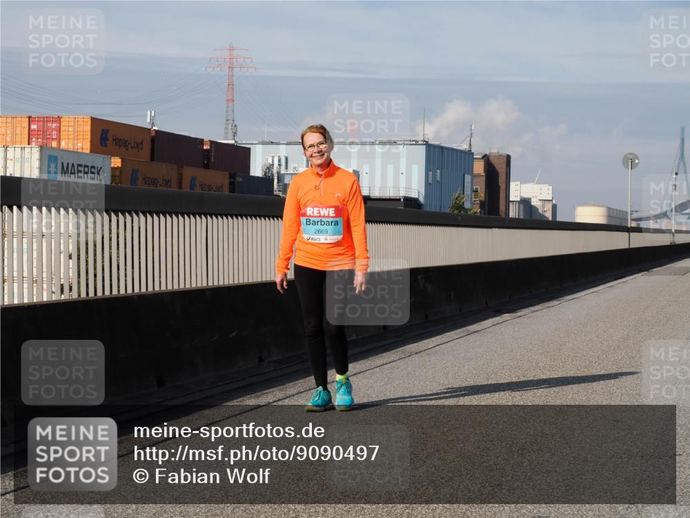 03.10.2025 - Köhlbrandbrückenlauf Fabian Wolf http://msf.ph/oto/9090497 03.10.2025 10:26:11 Position 3 2669 meine-sportfotos.de