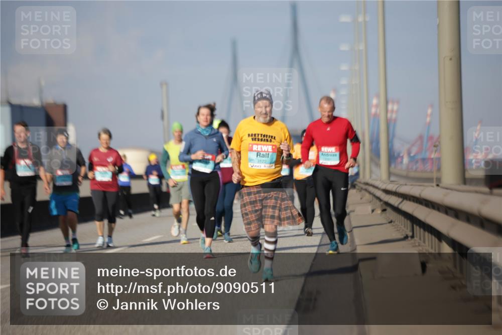 03.10.2025 - Köhlbrandbrückenlauf Jannik Wohlers http://msf.ph/oto/9090511 03.10.2025 10:10:26 Position 3 3122 meine-sportfotos.de