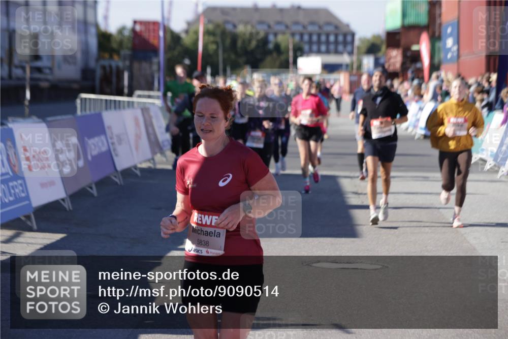 03.10.2025 - Köhlbrandbrückenlauf Jannik Wohlers http://msf.ph/oto/9090514 03.10.2025 13:19:37 Ziel 4691, 4971, 4981, 5009, 5148, 5405, 5578, 5647, 5648, 5650, 5838, 5931, 5975, 6382, 6383, 6600, 6753, 6776 meine-sportfotos.de
