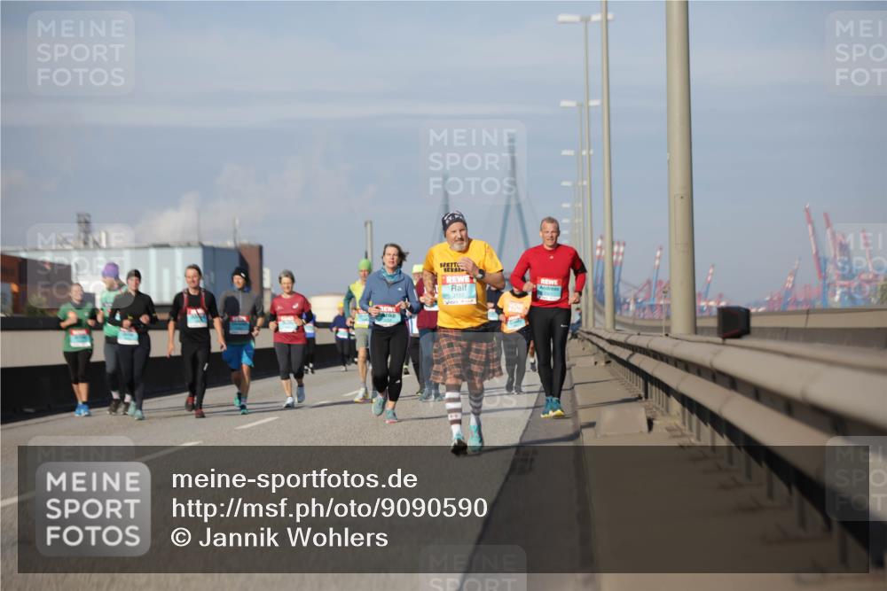 03.10.2025 - Köhlbrandbrückenlauf Jannik Wohlers http://msf.ph/oto/9090590 03.10.2025 10:10:27 Position 3 3122 meine-sportfotos.de