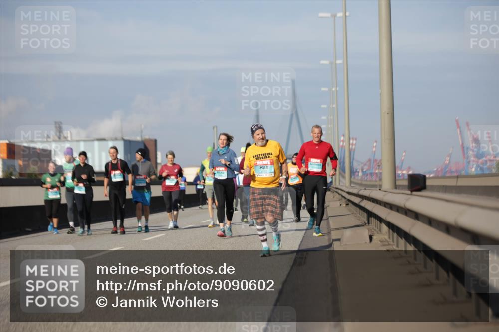 03.10.2025 - Köhlbrandbrückenlauf Jannik Wohlers http://msf.ph/oto/9090602 03.10.2025 10:10:27 Position 3 3122 meine-sportfotos.de