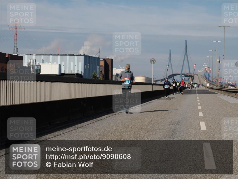 03.10.2025 - Köhlbrandbrückenlauf Fabian Wolf http://msf.ph/oto/9090608 03.10.2025 10:26:33 Position 3  meine-sportfotos.de