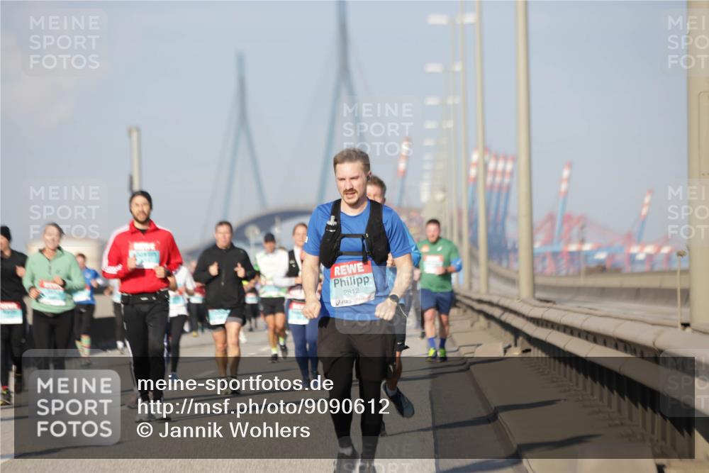 03.10.2025 - Köhlbrandbrückenlauf Jannik Wohlers http://msf.ph/oto/9090612 03.10.2025 09:59:04 Position 3 2812 meine-sportfotos.de