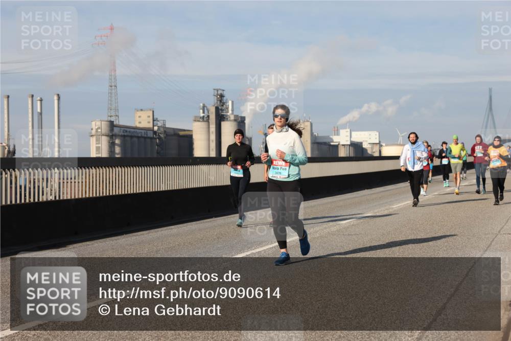 03.10.2025 - Köhlbrandbrückenlauf Lena Gebhardt http://msf.ph/oto/9090614 03.10.2025 10:07:39 Position 2 3476 meine-sportfotos.de