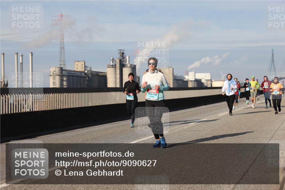 03.10.2025 - Köhlbrandbrückenlauf Lena Gebhardt http://msf.ph/oto/9090627 03.10.2025 10:07:39 Position 2 3476 meine-sportfotos.de