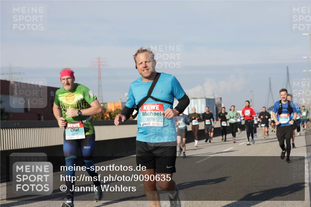 03.10.2025 - Köhlbrandbrückenlauf Jannik Wohlers http://msf.ph/oto/9090635 03.10.2025 09:59:05 Position 3 3348, 3229 meine-sportfotos.de