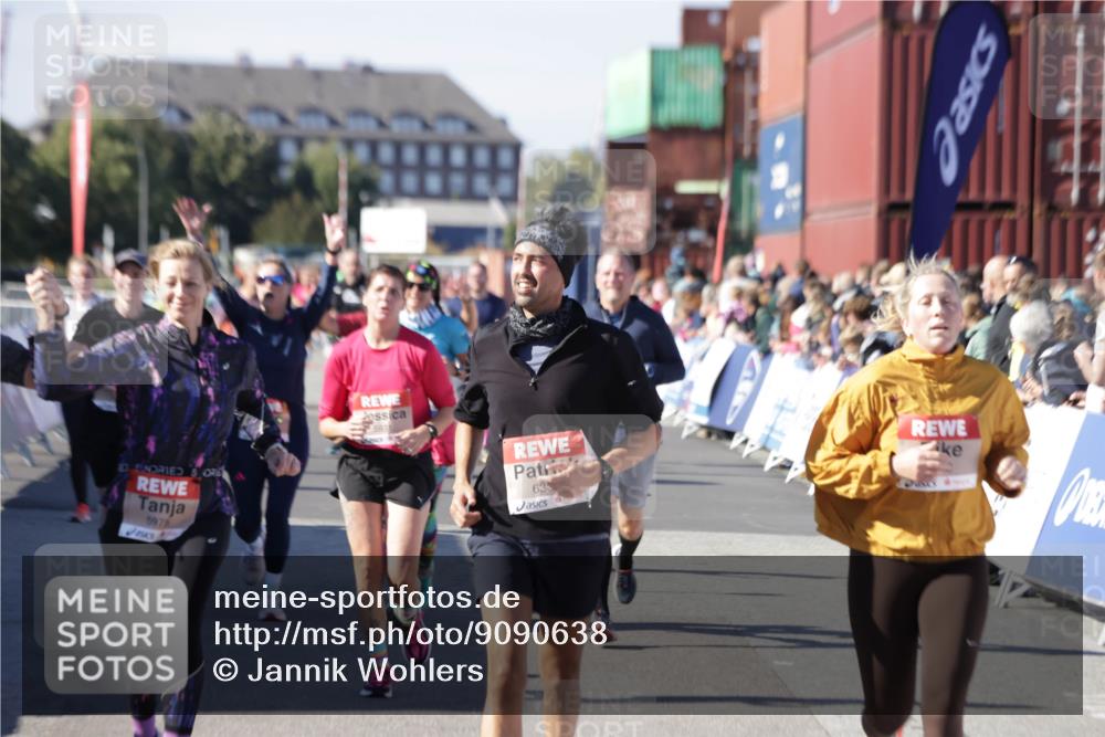 03.10.2025 - Köhlbrandbrückenlauf Jannik Wohlers http://msf.ph/oto/9090638 03.10.2025 13:19:39 Ziel 4691, 4981, 5047, 5148, 5647, 5648, 5650, 5838, 5931, 5975, 6382, 6383, 6509, 6600, 6776 meine-sportfotos.de