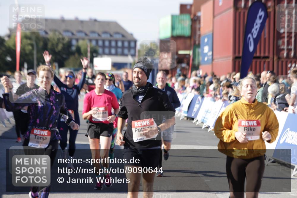 03.10.2025 - Köhlbrandbrückenlauf Jannik Wohlers http://msf.ph/oto/9090644 03.10.2025 13:19:39 Ziel 4691, 4981, 5047, 5148, 5647, 5648, 5650, 5838, 5931, 5975, 6382, 6383, 6509, 6600, 6776 meine-sportfotos.de