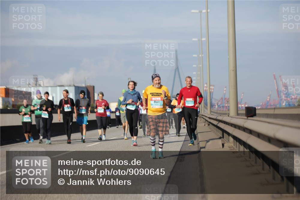 03.10.2025 - Köhlbrandbrückenlauf Jannik Wohlers http://msf.ph/oto/9090645 03.10.2025 10:10:28 Position 3 3122 meine-sportfotos.de