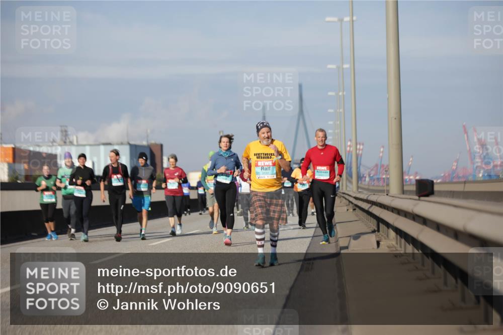 03.10.2025 - Köhlbrandbrückenlauf Jannik Wohlers http://msf.ph/oto/9090651 03.10.2025 10:10:28 Position 3 3122 meine-sportfotos.de