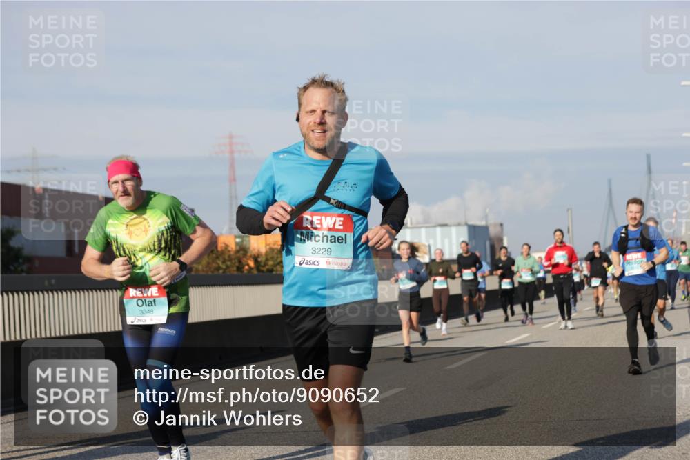 03.10.2025 - Köhlbrandbrückenlauf Jannik Wohlers http://msf.ph/oto/9090652 03.10.2025 09:59:05 Position 3 3348, 3229 meine-sportfotos.de
