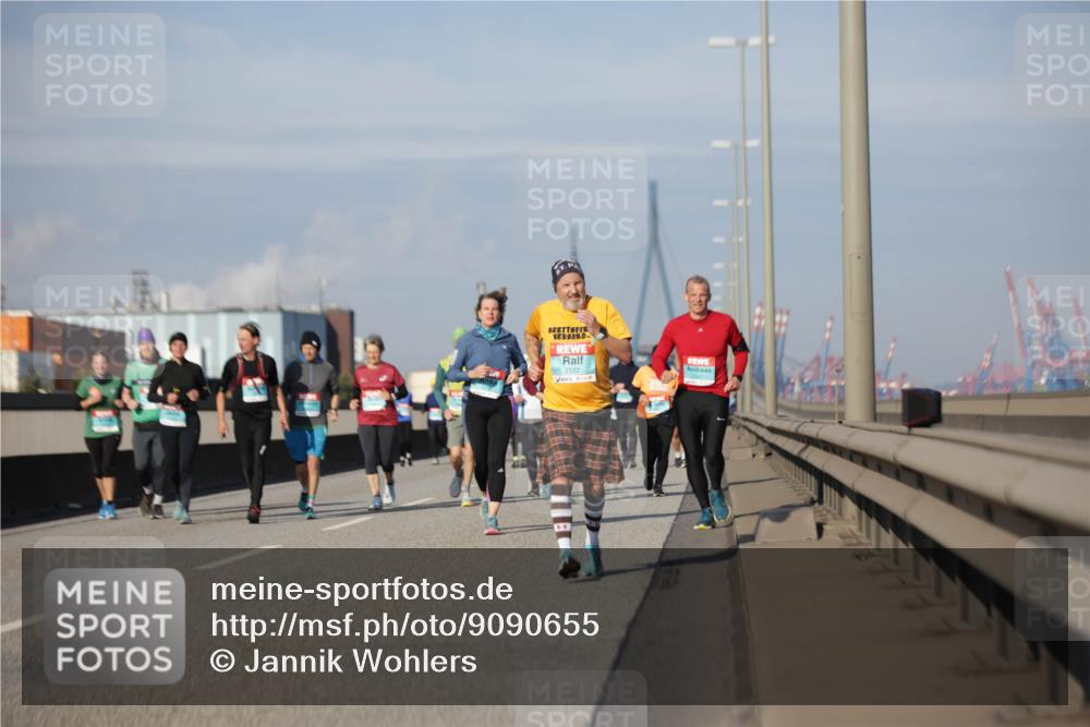03.10.2025 - Köhlbrandbrückenlauf Jannik Wohlers http://msf.ph/oto/9090655 03.10.2025 10:10:28 Position 3 3122 meine-sportfotos.de