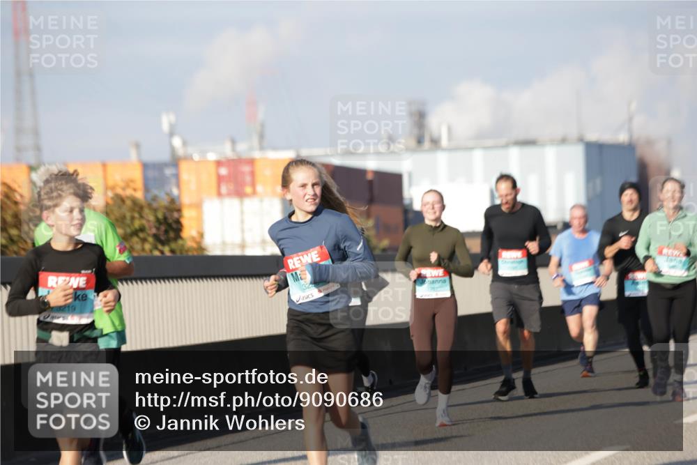 03.10.2025 - Köhlbrandbrückenlauf Jannik Wohlers http://msf.ph/oto/9090686 03.10.2025 09:59:06 Position 3 3219, 322, 1761 meine-sportfotos.de