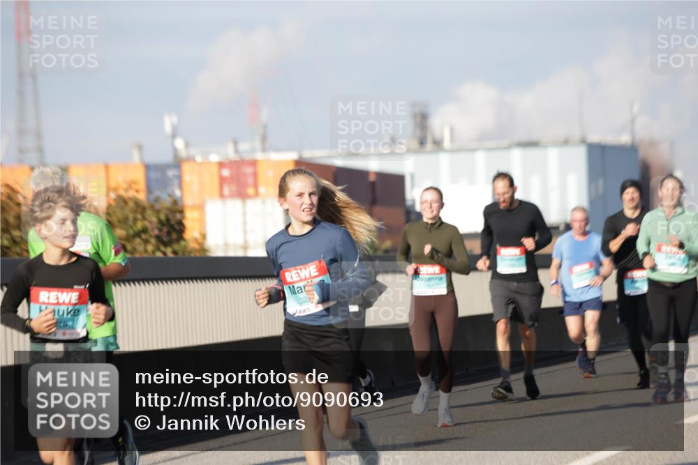 03.10.2025 - Köhlbrandbrückenlauf Jannik Wohlers http://msf.ph/oto/9090693 03.10.2025 09:59:06 Position 3 322, 1761 meine-sportfotos.de