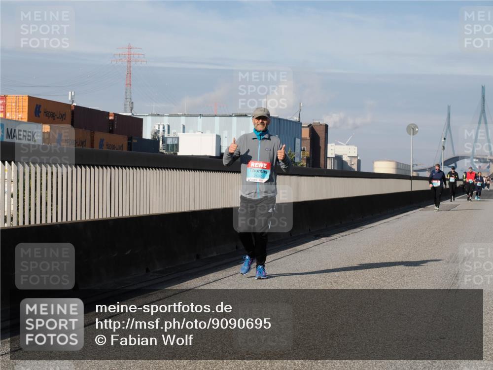 03.10.2025 - Köhlbrandbrückenlauf Fabian Wolf http://msf.ph/oto/9090695 03.10.2025 10:26:36 Position 3 2692 meine-sportfotos.de