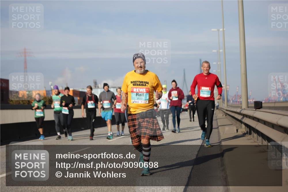 03.10.2025 - Köhlbrandbrückenlauf Jannik Wohlers http://msf.ph/oto/9090698 03.10.2025 10:10:31 Position 3 3122 meine-sportfotos.de