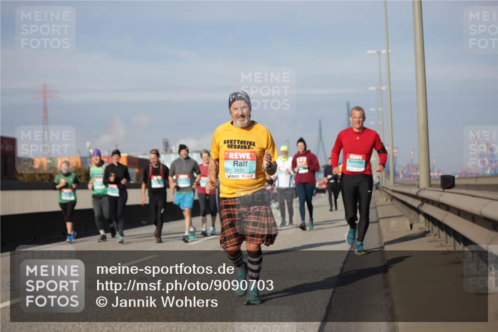 03.10.2025 - Köhlbrandbrückenlauf Jannik Wohlers http://msf.ph/oto/9090703 03.10.2025 10:10:31 Position 3 3122 meine-sportfotos.de