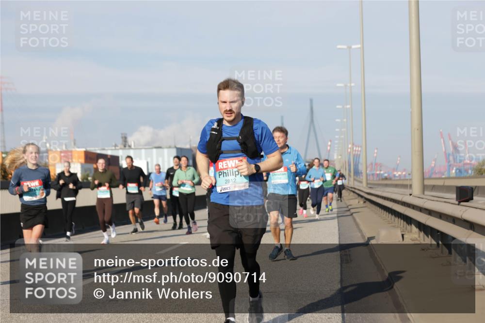 03.10.2025 - Köhlbrandbrückenlauf Jannik Wohlers http://msf.ph/oto/9090714 03.10.2025 09:59:07 Position 3 2812 meine-sportfotos.de
