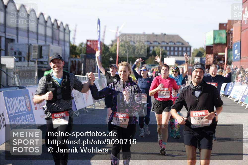 03.10.2025 - Köhlbrandbrückenlauf Jannik Wohlers http://msf.ph/oto/9090716 03.10.2025 13:19:40 Ziel 4691, 4981, 5047, 5148, 5647, 5648, 5650, 5838, 5931, 5975, 6382, 6383, 6509, 6600, 6776 meine-sportfotos.de