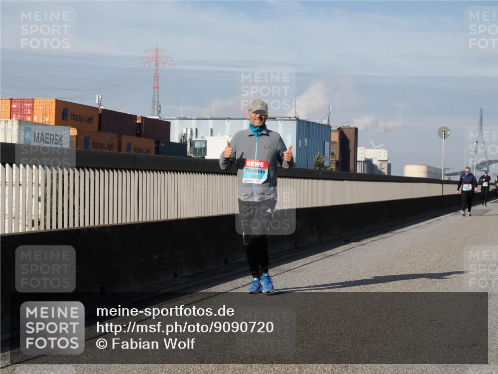 03.10.2025 - Köhlbrandbrückenlauf Fabian Wolf http://msf.ph/oto/9090720 03.10.2025 10:26:37 Position 3 2692 meine-sportfotos.de