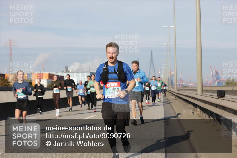 03.10.2025 - Köhlbrandbrückenlauf Jannik Wohlers http://msf.ph/oto/9090726 03.10.2025 09:59:08 Position 3 2812 meine-sportfotos.de