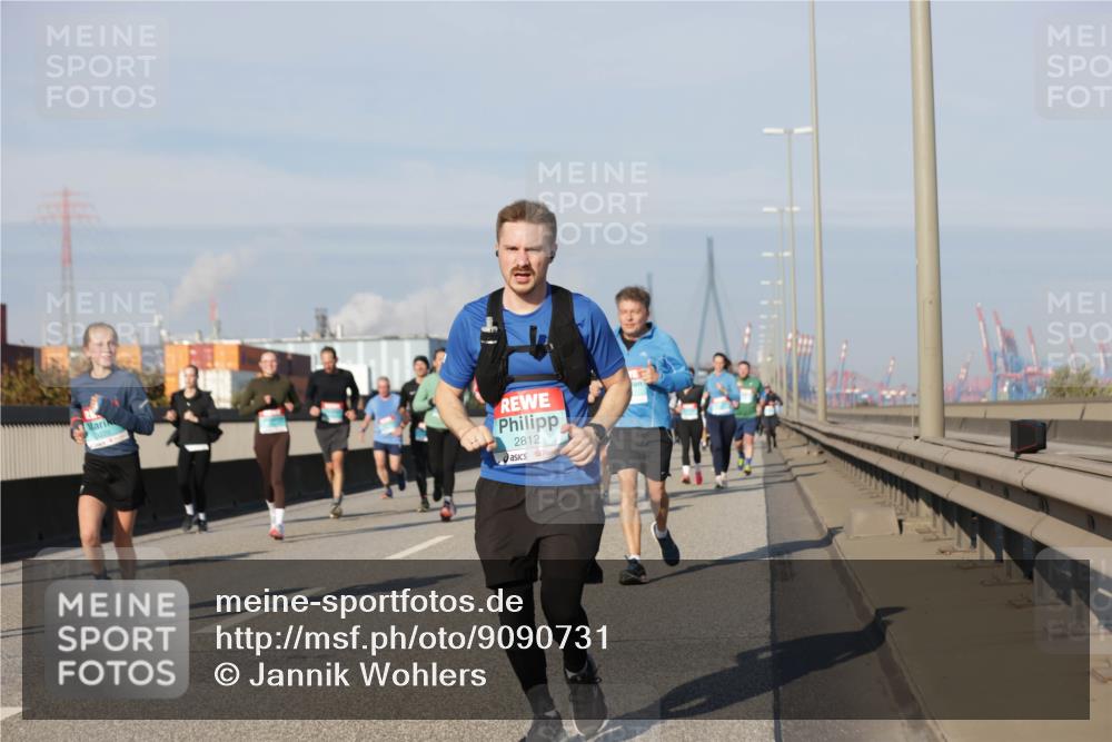 03.10.2025 - Köhlbrandbrückenlauf Jannik Wohlers http://msf.ph/oto/9090731 03.10.2025 09:59:08 Position 3 2812 meine-sportfotos.de