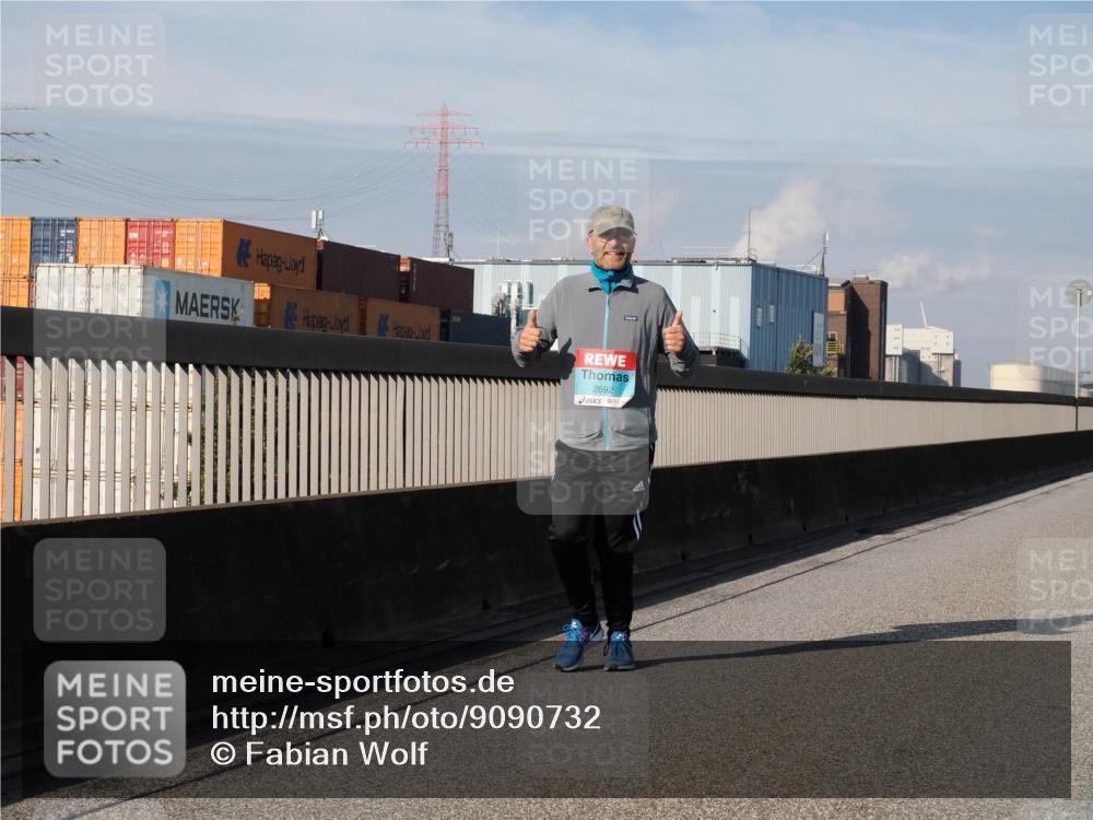 03.10.2025 - Köhlbrandbrückenlauf Fabian Wolf http://msf.ph/oto/9090732 03.10.2025 10:26:37 Position 3 2692 meine-sportfotos.de