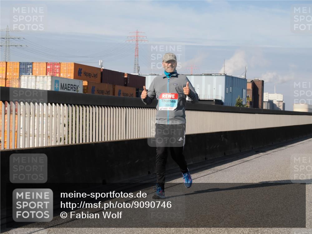 03.10.2025 - Köhlbrandbrückenlauf Fabian Wolf http://msf.ph/oto/9090746 03.10.2025 10:26:37 Position 3 2692 meine-sportfotos.de