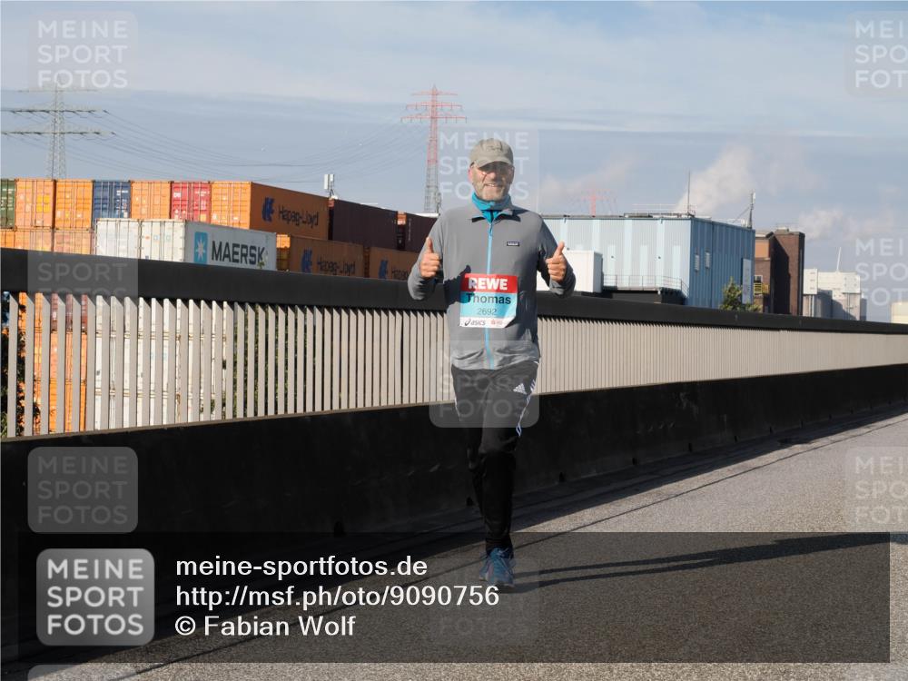 03.10.2025 - Köhlbrandbrückenlauf Fabian Wolf http://msf.ph/oto/9090756 03.10.2025 10:26:38 Position 3 2692 meine-sportfotos.de