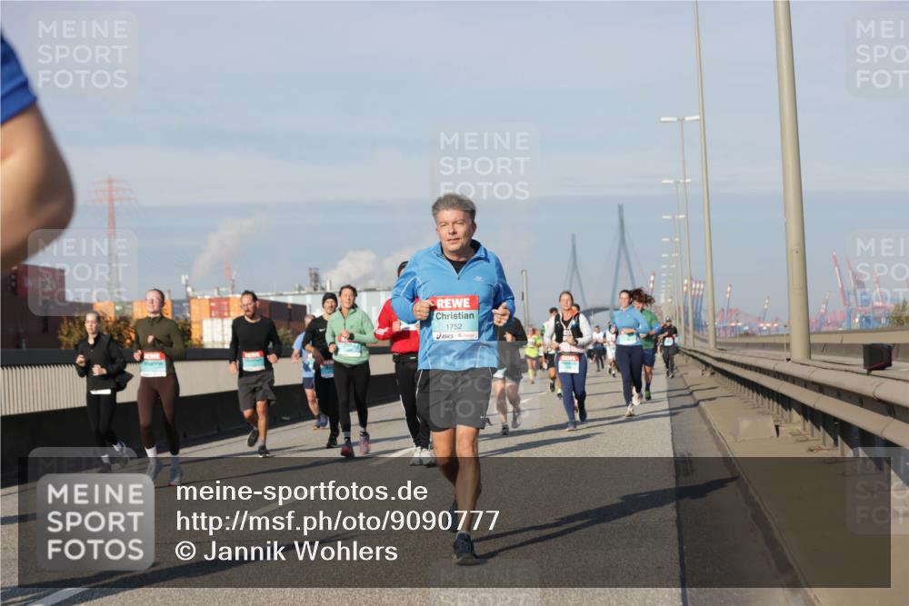 03.10.2025 - Köhlbrandbrückenlauf Jannik Wohlers http://msf.ph/oto/9090777 03.10.2025 09:59:09 Position 3 1752 meine-sportfotos.de