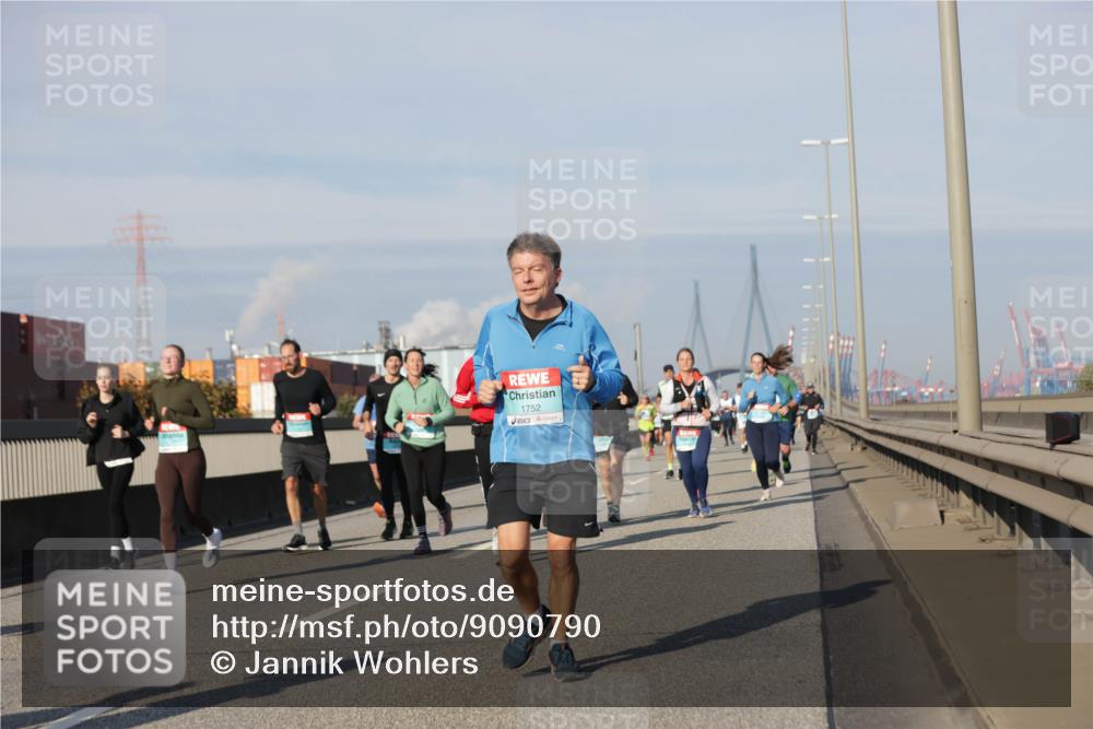 03.10.2025 - Köhlbrandbrückenlauf Jannik Wohlers http://msf.ph/oto/9090790 03.10.2025 09:59:09 Position 3 1752 meine-sportfotos.de