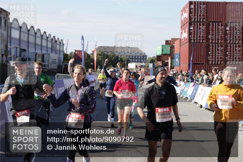 03.10.2025 - Köhlbrandbrückenlauf Jannik Wohlers http://msf.ph/oto/9090792 03.10.2025 13:19:41 Ziel 4981, 5047, 5148, 5647, 5648, 5650, 5838, 5931, 5975, 6382, 6383, 6509, 6600, 6776 meine-sportfotos.de