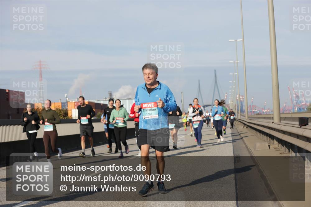 03.10.2025 - Köhlbrandbrückenlauf Jannik Wohlers http://msf.ph/oto/9090793 03.10.2025 09:59:09 Position 3 1752 meine-sportfotos.de