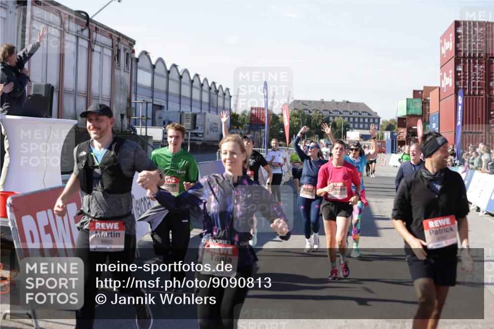 03.10.2025 - Köhlbrandbrückenlauf Jannik Wohlers http://msf.ph/oto/9090813 03.10.2025 13:19:41 Ziel 4981, 5047, 5148, 5647, 5648, 5650, 5838, 5931, 5975, 6382, 6383, 6509, 6600, 6776 meine-sportfotos.de