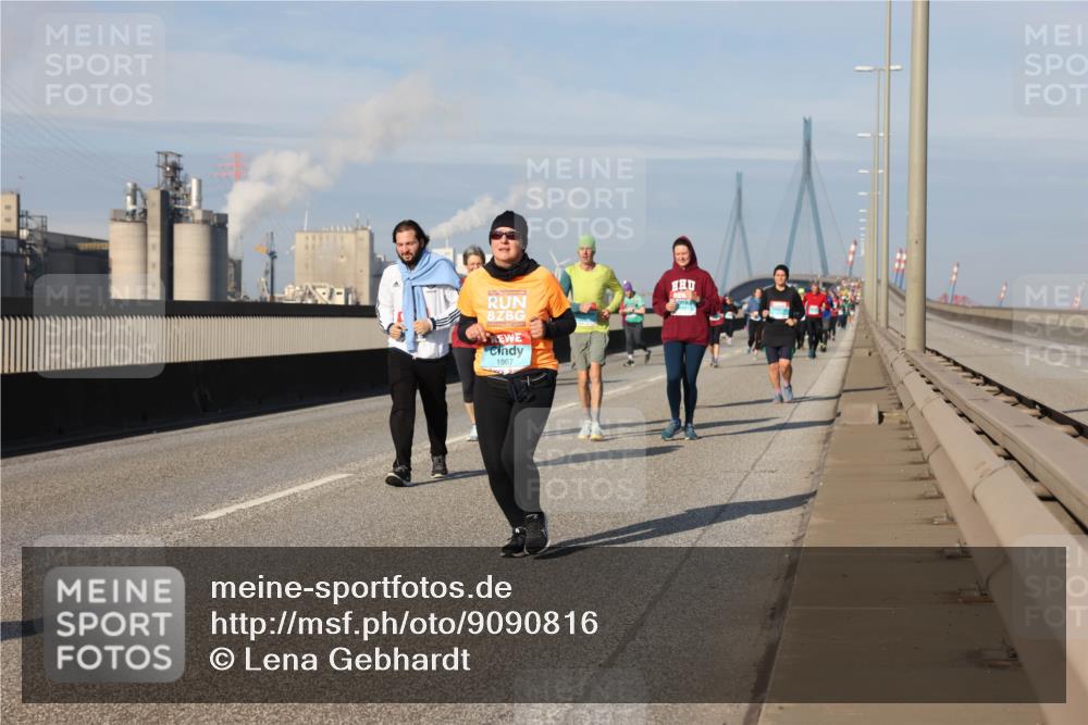 03.10.2025 - Köhlbrandbrückenlauf Lena Gebhardt http://msf.ph/oto/9090816 03.10.2025 10:07:44 Position 2 1867 meine-sportfotos.de