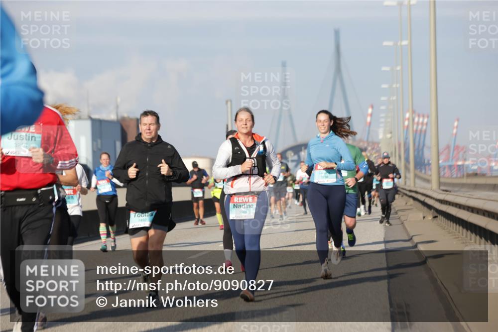 03.10.2025 - Köhlbrandbrückenlauf Jannik Wohlers http://msf.ph/oto/9090827 03.10.2025 09:59:11 Position 3 3218, 1492, 1565, 3788 meine-sportfotos.de