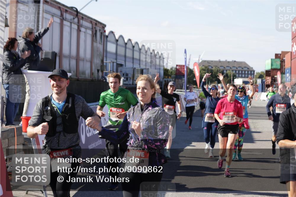 03.10.2025 - Köhlbrandbrückenlauf Jannik Wohlers http://msf.ph/oto/9090862 03.10.2025 13:19:41 Ziel 4981, 5047, 5148, 5647, 5648, 5650, 5838, 5931, 5975, 6382, 6383, 6509, 6600, 6776 meine-sportfotos.de