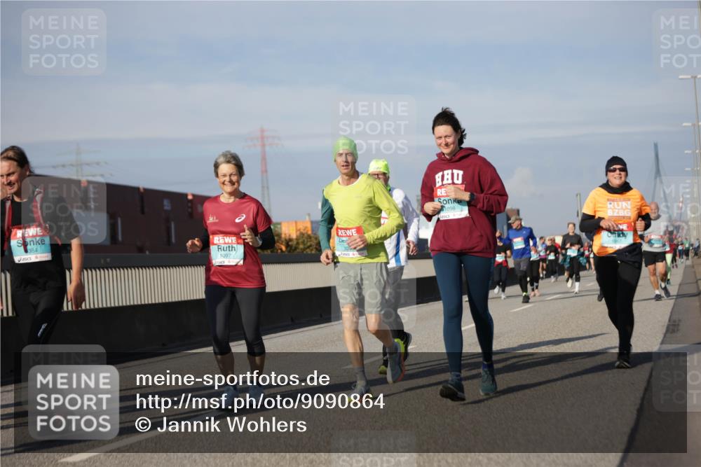 03.10.2025 - Köhlbrandbrückenlauf Jannik Wohlers http://msf.ph/oto/9090864 03.10.2025 10:10:36 Position 3 384, 1097, 098 meine-sportfotos.de