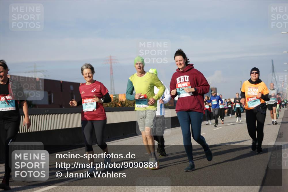 03.10.2025 - Köhlbrandbrückenlauf Jannik Wohlers http://msf.ph/oto/9090884 03.10.2025 10:10:37 Position 3 3384, 1097, 109, 1867 meine-sportfotos.de