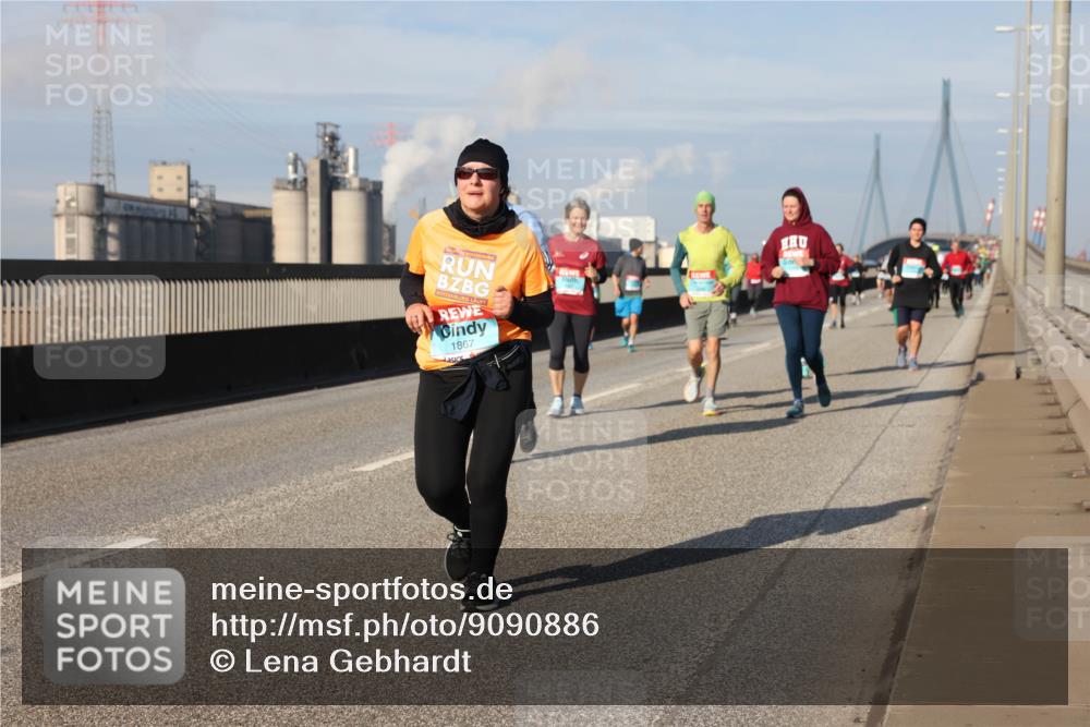 03.10.2025 - Köhlbrandbrückenlauf Lena Gebhardt http://msf.ph/oto/9090886 03.10.2025 10:07:46 Position 2 1867 meine-sportfotos.de